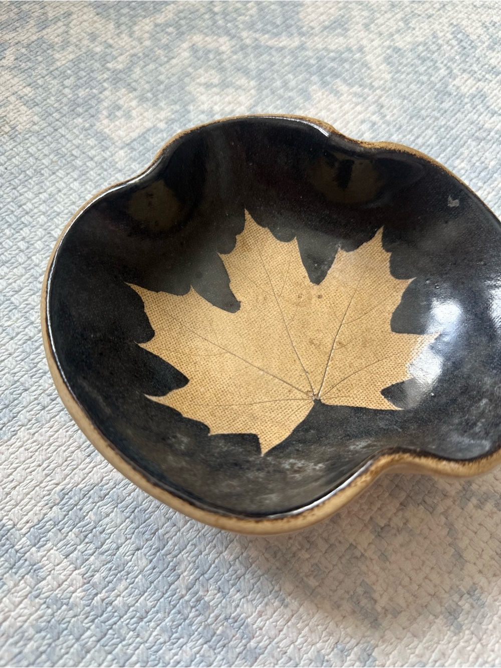 Chinese Song Dynasty Jizhou Kiln Ceramic Maple Leaf Bowl Signed